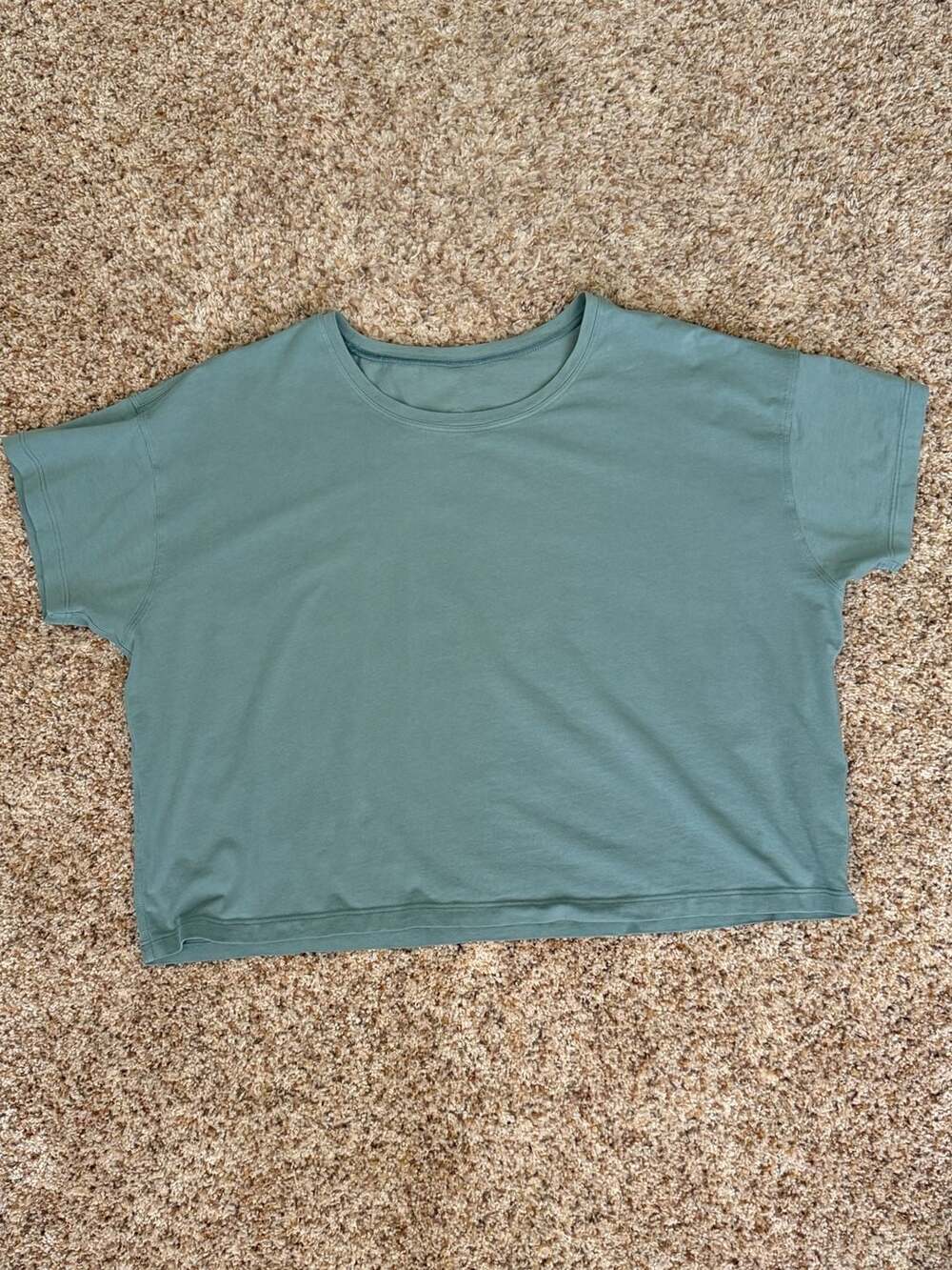 Lululemon Cropped Tshirt in Green